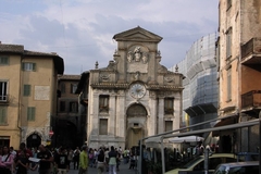 05-Spoleto_piazza_del_mercatojpg